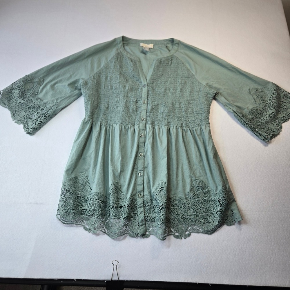 Alessa W. Collection Lace Trim Blouse Womens 8 Sage Green Excellent Smocked Top